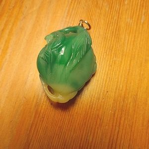 RARE KENNETH LANE FAUX JADE PENDANT NECKLACE